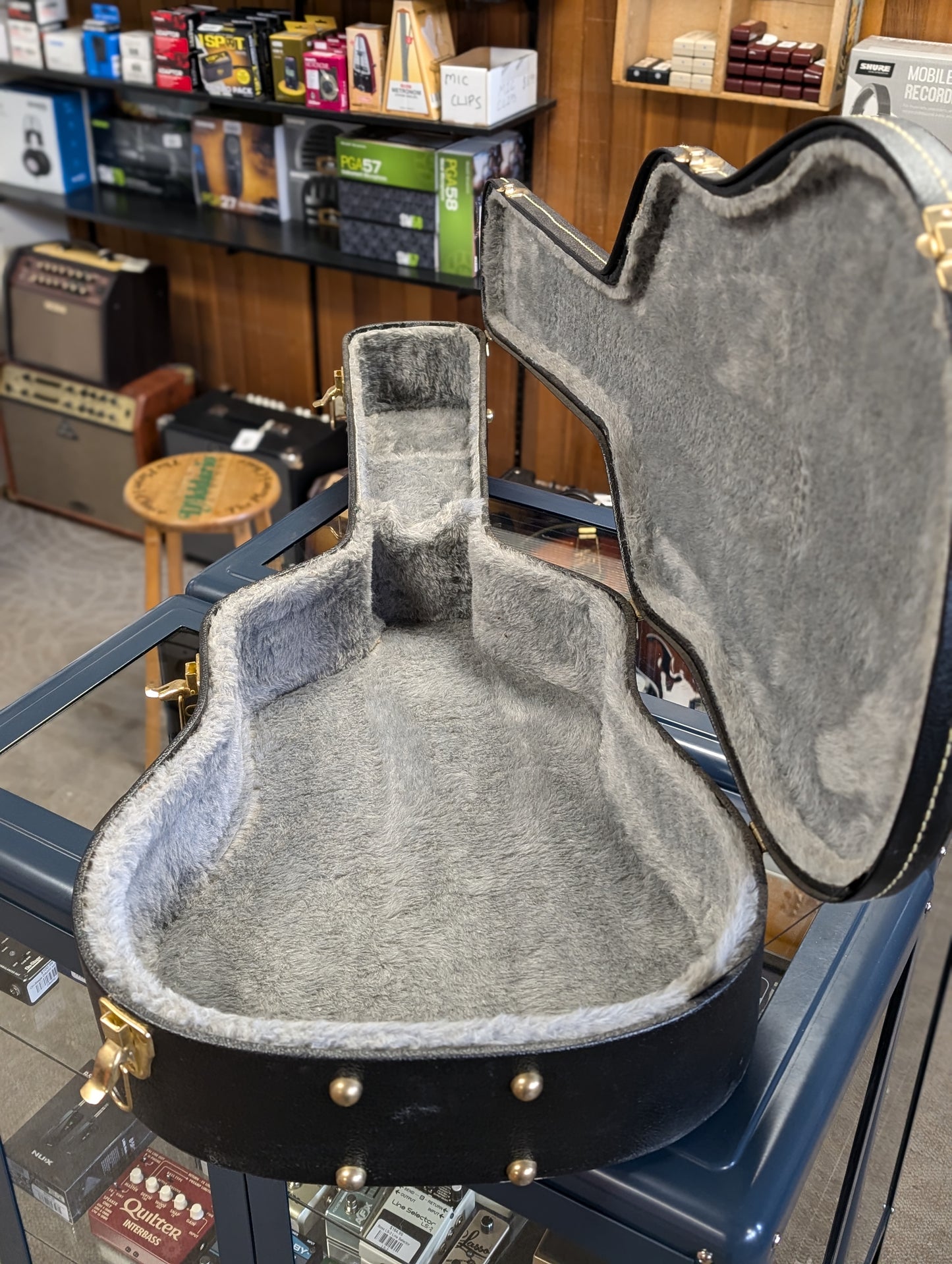 Yorkville YAC-6H Acoustic Dreadnought Case (Used)