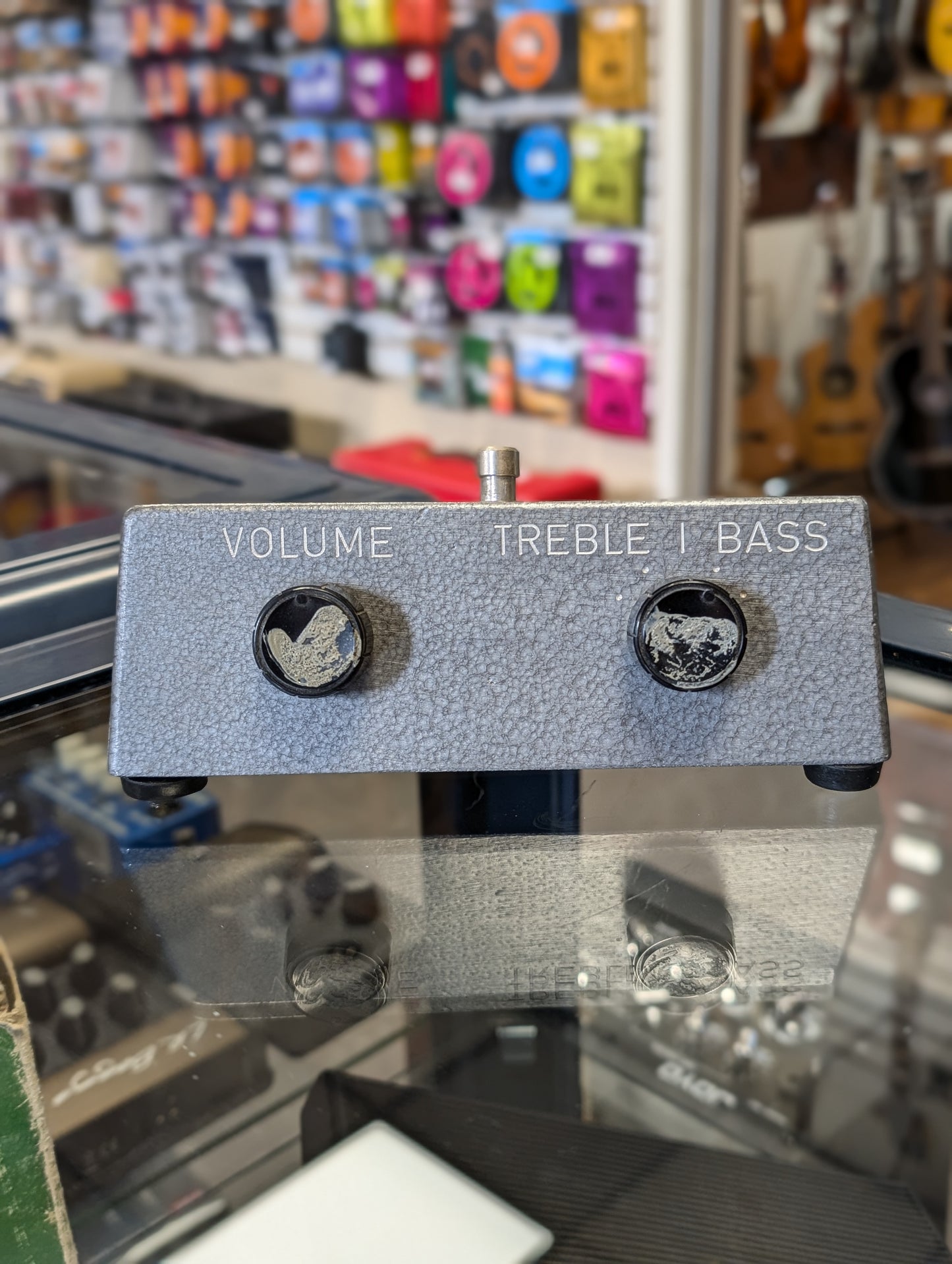 Kent 6403 Treble-Bass Boost (Late 1960's - Early 1970's)