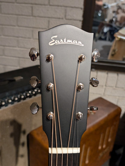 Eastman E10SS Slope Shoulder Dreadnought Acoustic Guitar w/Case - Sunburst (Serial #M2328067)