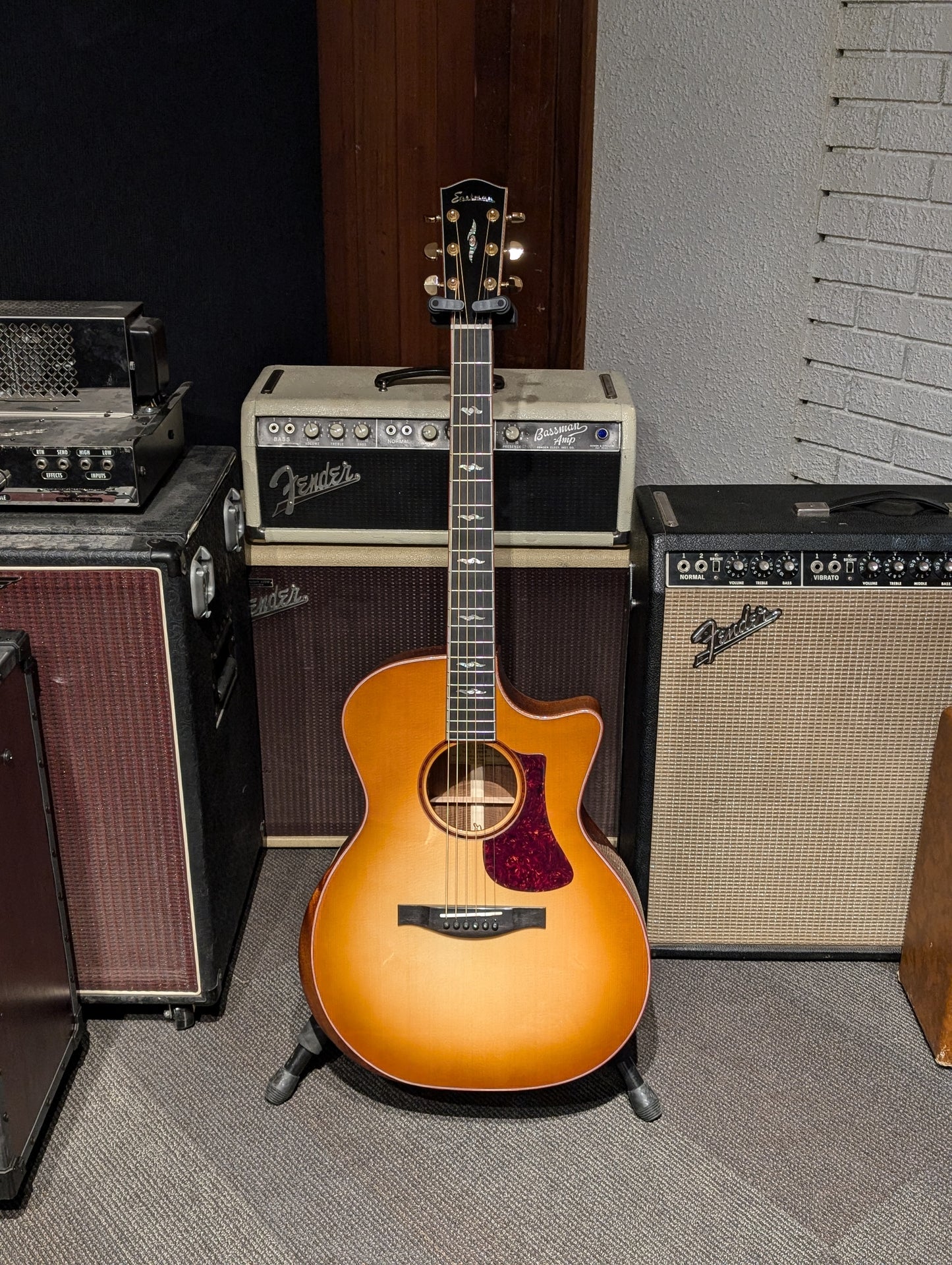 Eastman AC522CE Grand Auditorium Acoustic/Electric Guitar w/Case - Goldburst (Serial #M2404561)