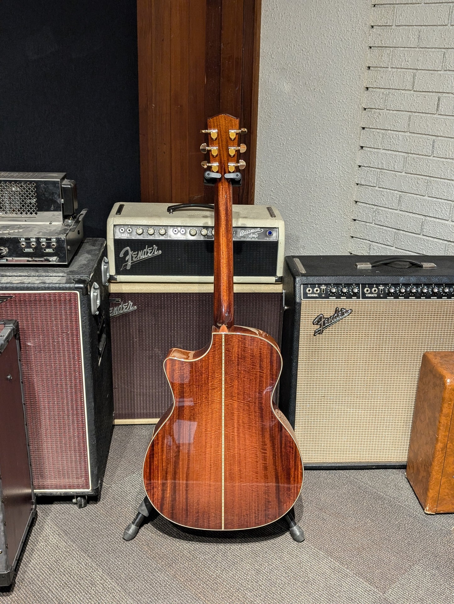 Eastman AC522CE Grand Auditorium Acoustic/Electric Guitar w/Case - Goldburst (Serial #M2404561)