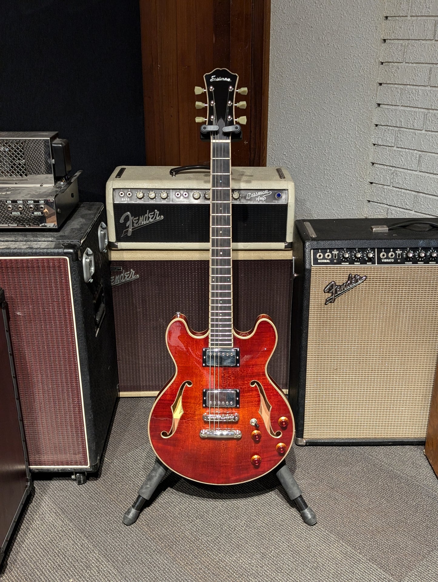 Eastman T184MX Semi-Hollow Electric Guitar w/Case - Classic Finish (Serial #P2303321)