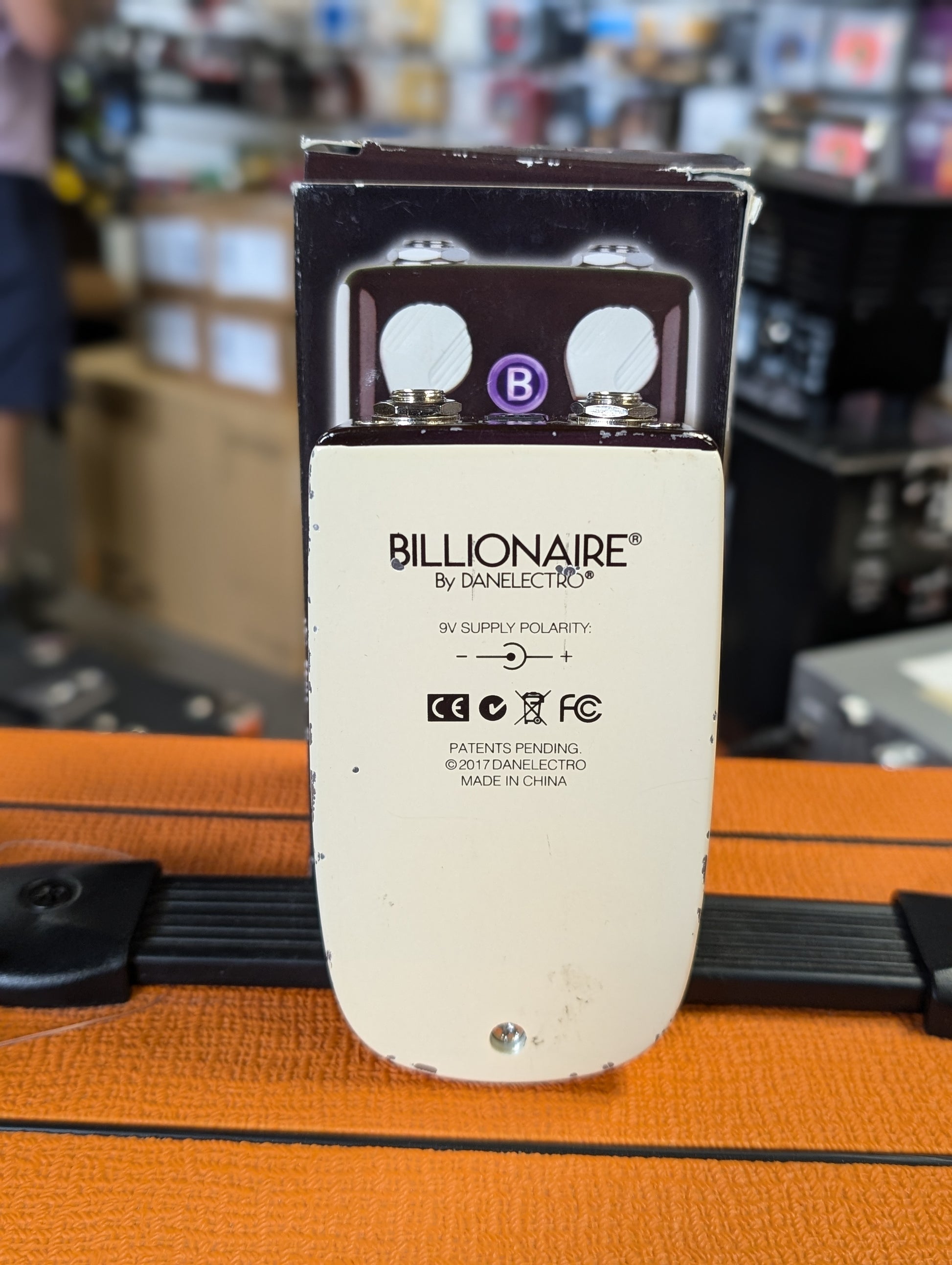 danelectro tremolo pedal Danelectro C.E.O. Tremolo Pedal w/Box (Used) – Acoustic Music Shop