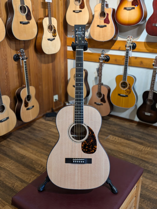 Larrivée 000-40 Koa Special Edition Acoustic Guitar w/Case (2023)