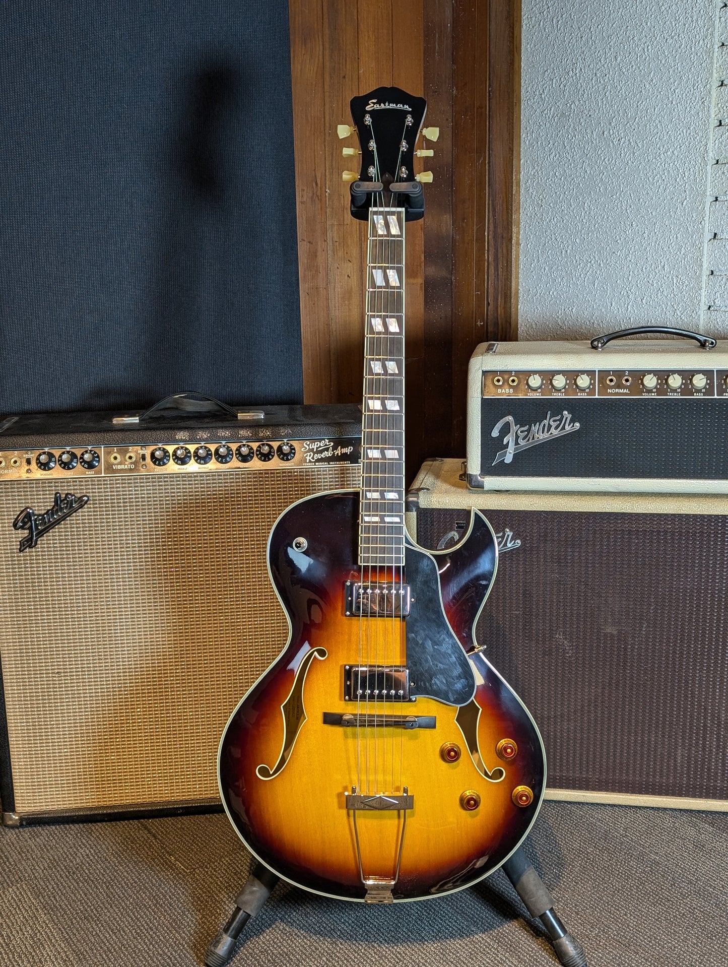 Eastman AR372CE Archtop Electric Guitar w/Case - Sunburst (2022)