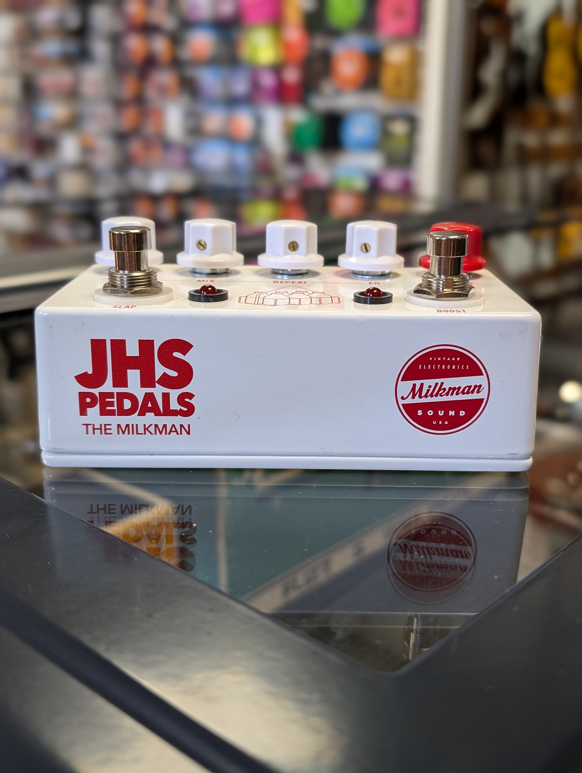 jhs pedals the milkman JHS The Milkman Slapback Delay/Boost Pedal (Used) – Acoustic Music Shop