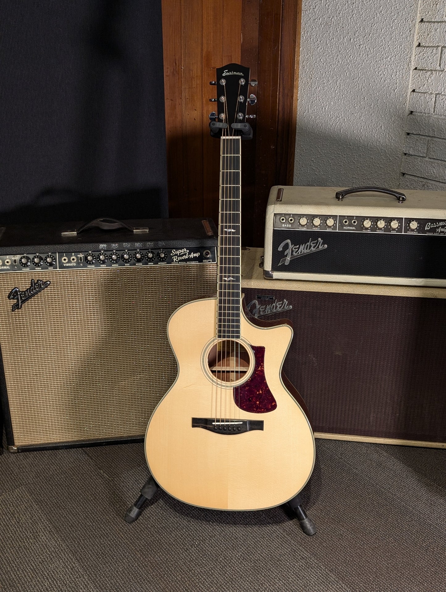 Eastman AC322CE Grand Auditorium Acoustic/Electric Guitar w/Case- Natural (Serial #M2400571)