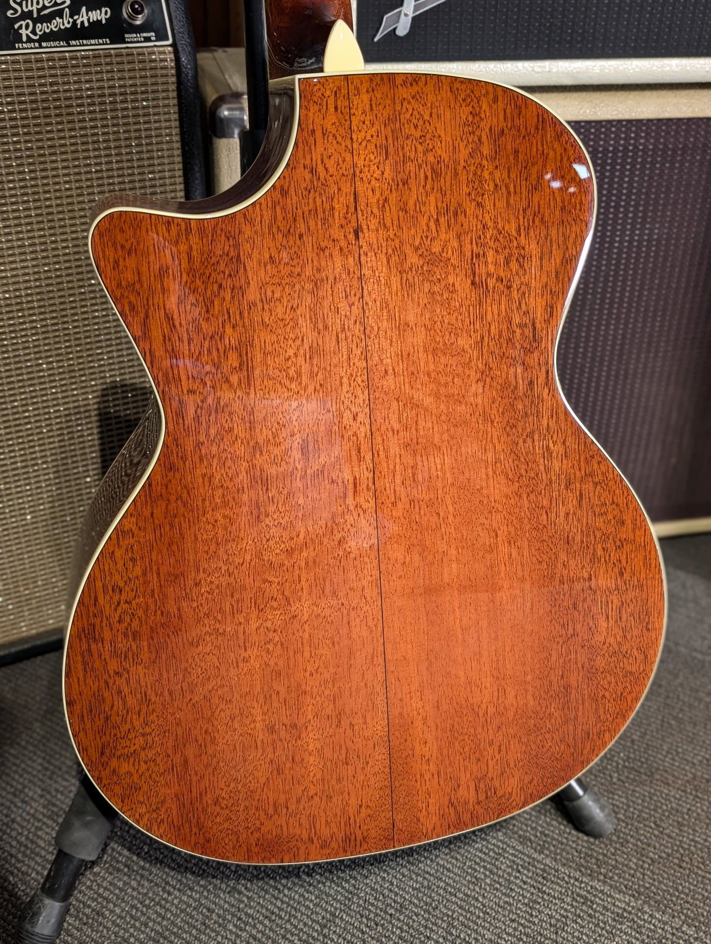 Eastman AC322CE Grand Auditorium Acoustic/Electric Guitar w/Case- Natural (Serial #M2400571)