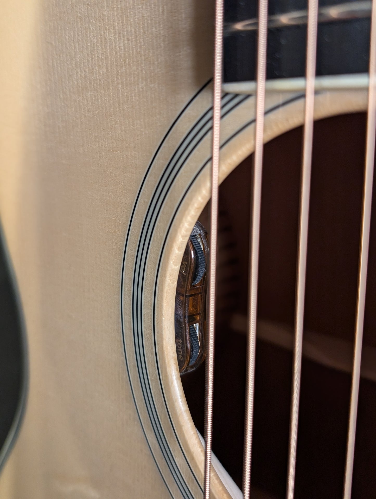 Eastman AC322CE Grand Auditorium Acoustic/Electric Guitar w/Case- Natural (Serial #M2400571)