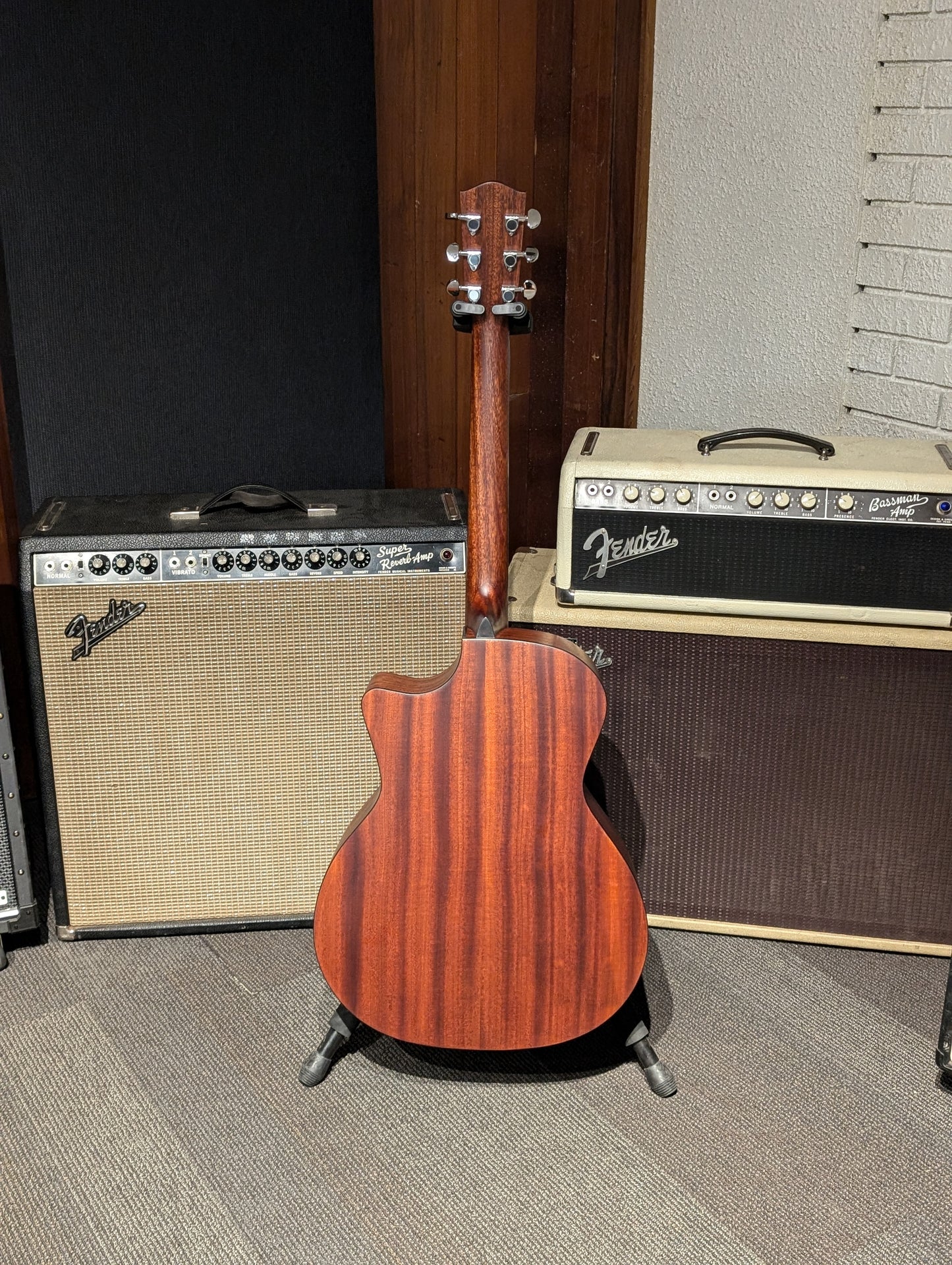 Eastman AC122-2CE Grand Auditorium Acoustic/Electrc Guitar w/Gig Bag - Black  (Serial #M2235792, B-Stock)