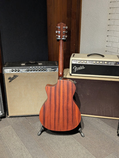 Eastman AC122-2CE Grand Auditorium Acoustic/Electrc Guitar w/Gig Bag - Black  (Serial #M2235792, B-Stock)