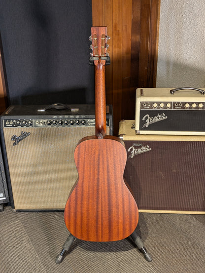 Eastman E1P Bluesmaster Limited Edition Parlor Acoustic Guitar w/Gig Bag - Classic Finish (Serial #M2333287)