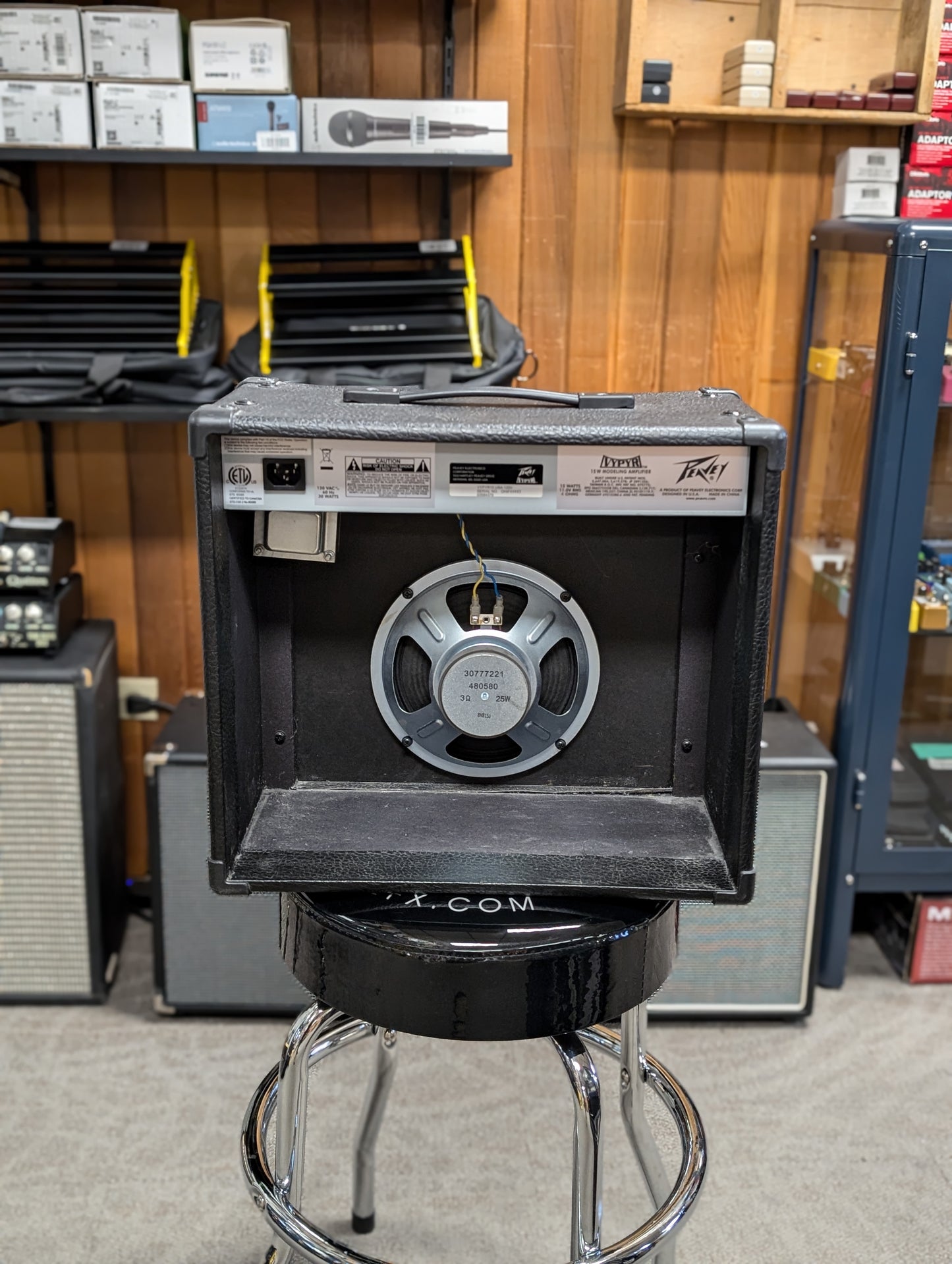 Peavey Vypyr 15w Modeling Amp (Used)