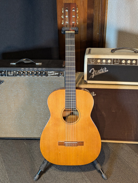 Harmony H173 Classical Guitar (Late 1960's)
