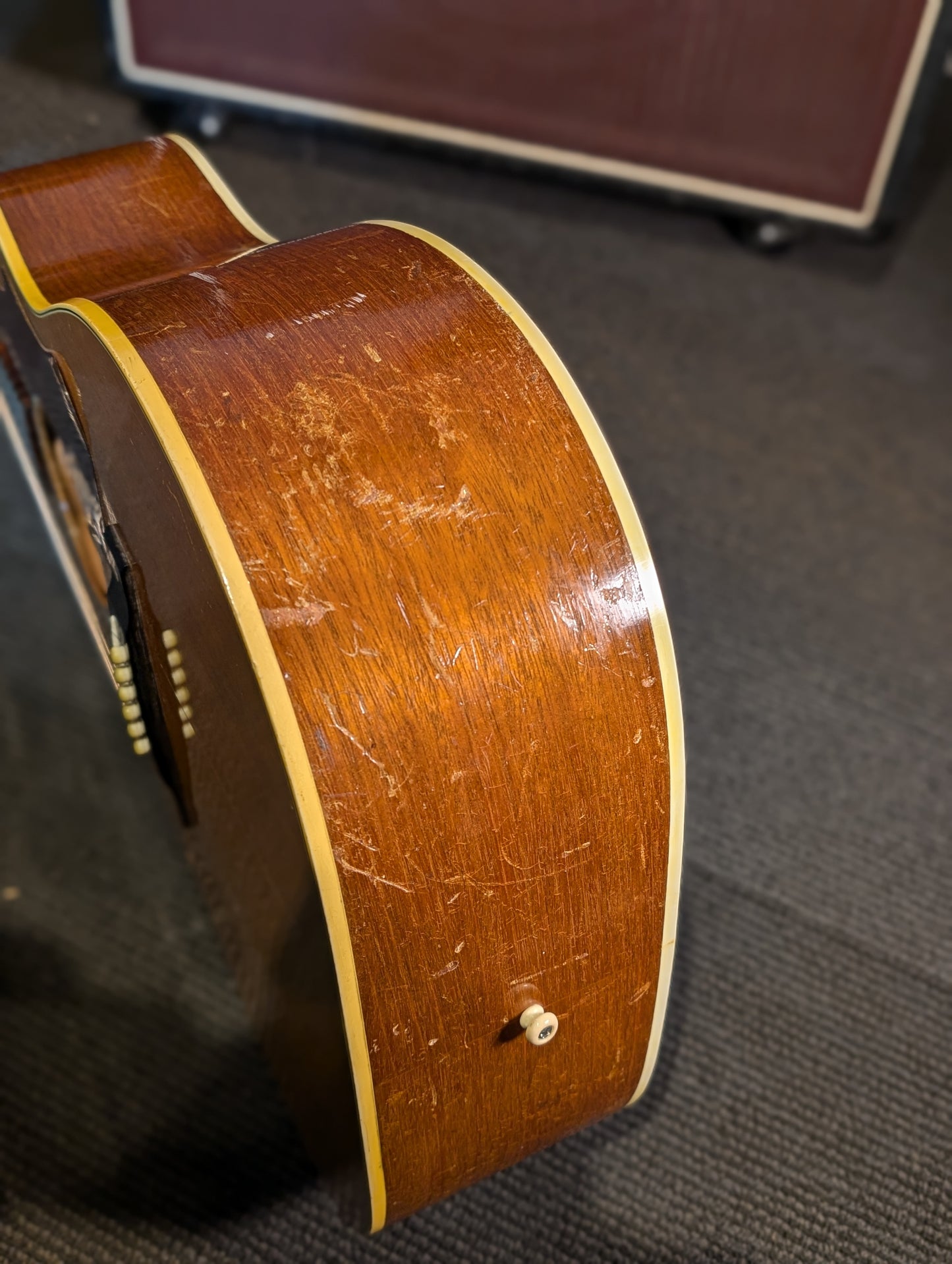 GIbson J-50 ADJ Slope Shoulder Acoustic Guitar w/Case (1959)
