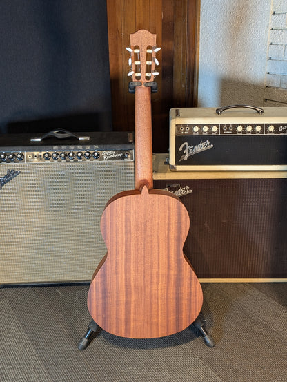 Alhambra Z-Nature Classical Guitar w/Bag (Serial #ZFCQNV)