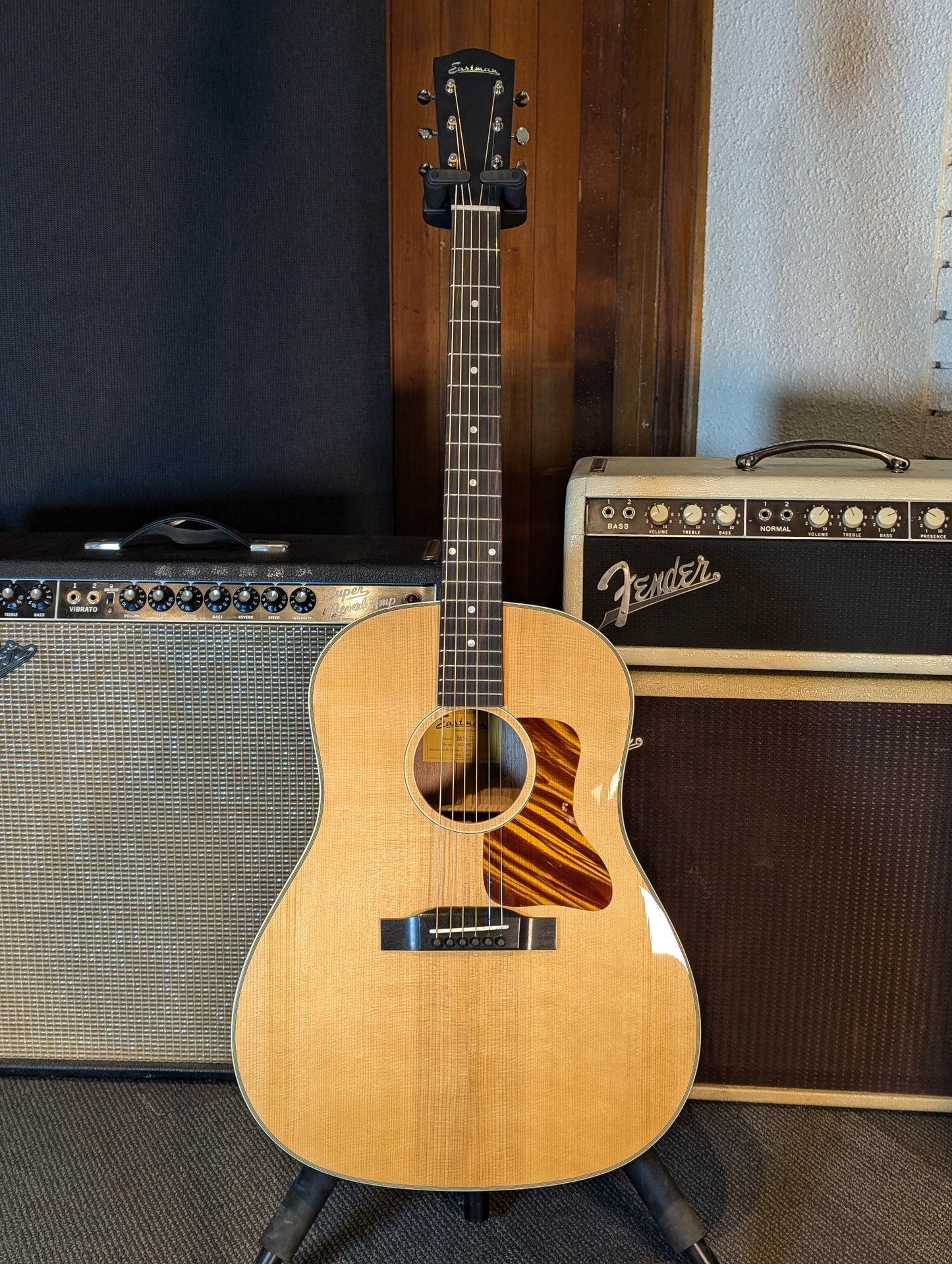 Eastman E6SS-TC Thermo-Cured Slope Shoulder Acoustic Guitar w/Case (Serial #M2308877)