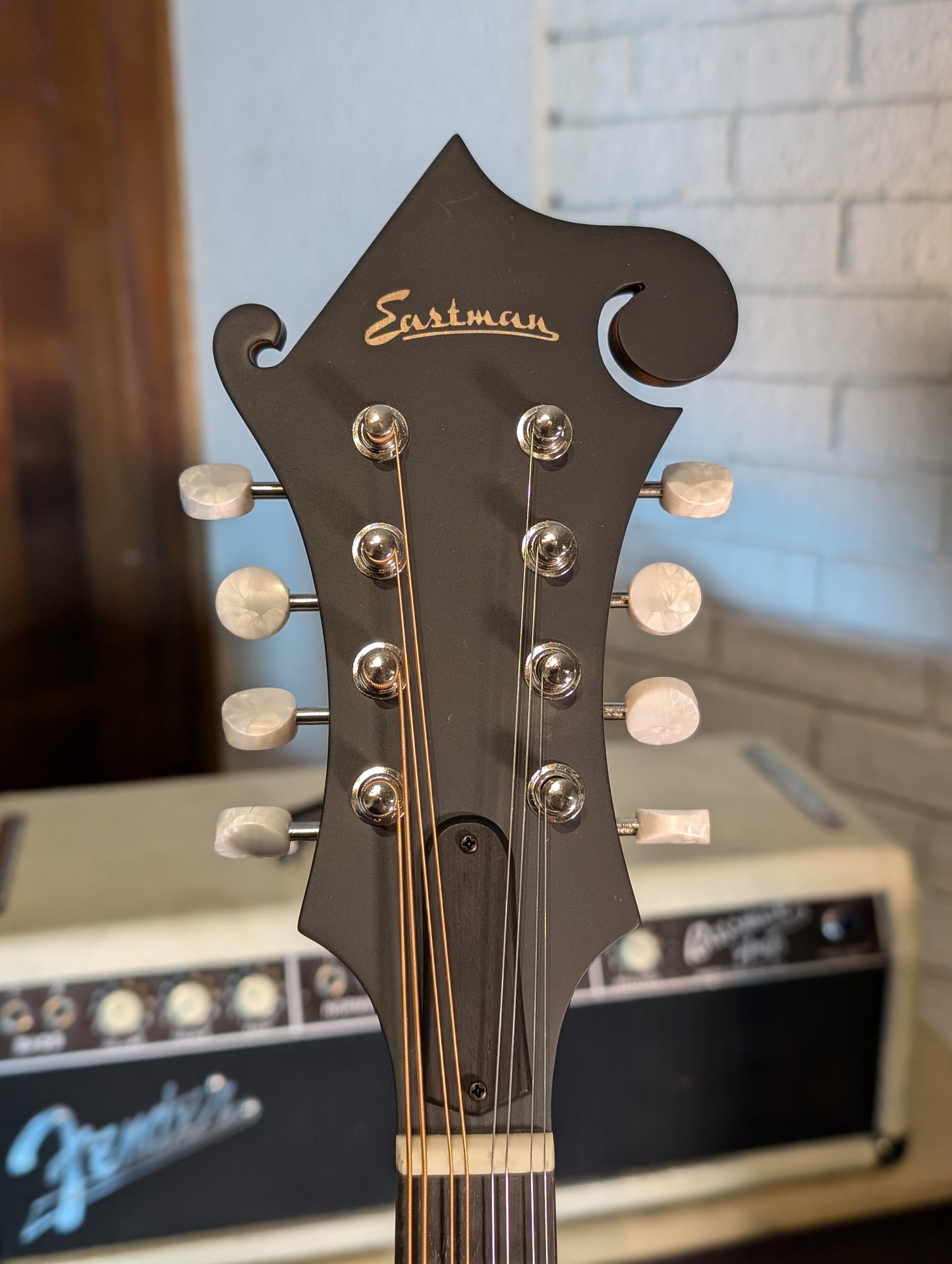 Eastman MD315E F-Style Electric/Acoustic Mandolin w/Gig Bag - Sunburst (Serial #N2401418)