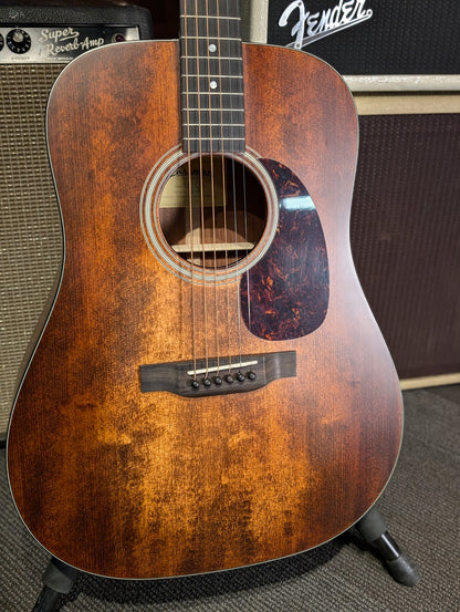 Eastman E1D Dreadnought Acoustic Guitar w/Gig Bag - Classic Finish (Serial #M2141227)