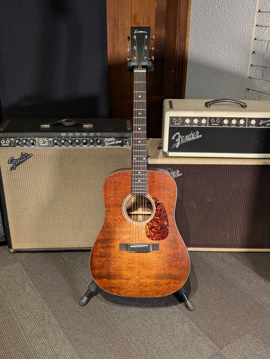 Eastman E1D Dreadnought Acoustic Guitar w/Gig Bag - Classic Finish (Demo)