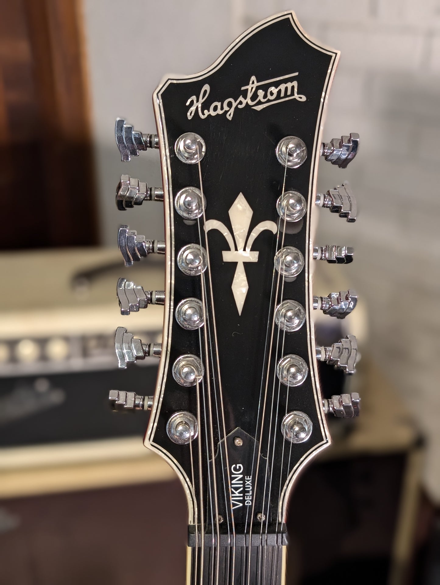 Hagstrom Viking Deluxe 12-String Semi-Hollow Electric Guitar w/Case - Wild Cherry Transparent (Used)