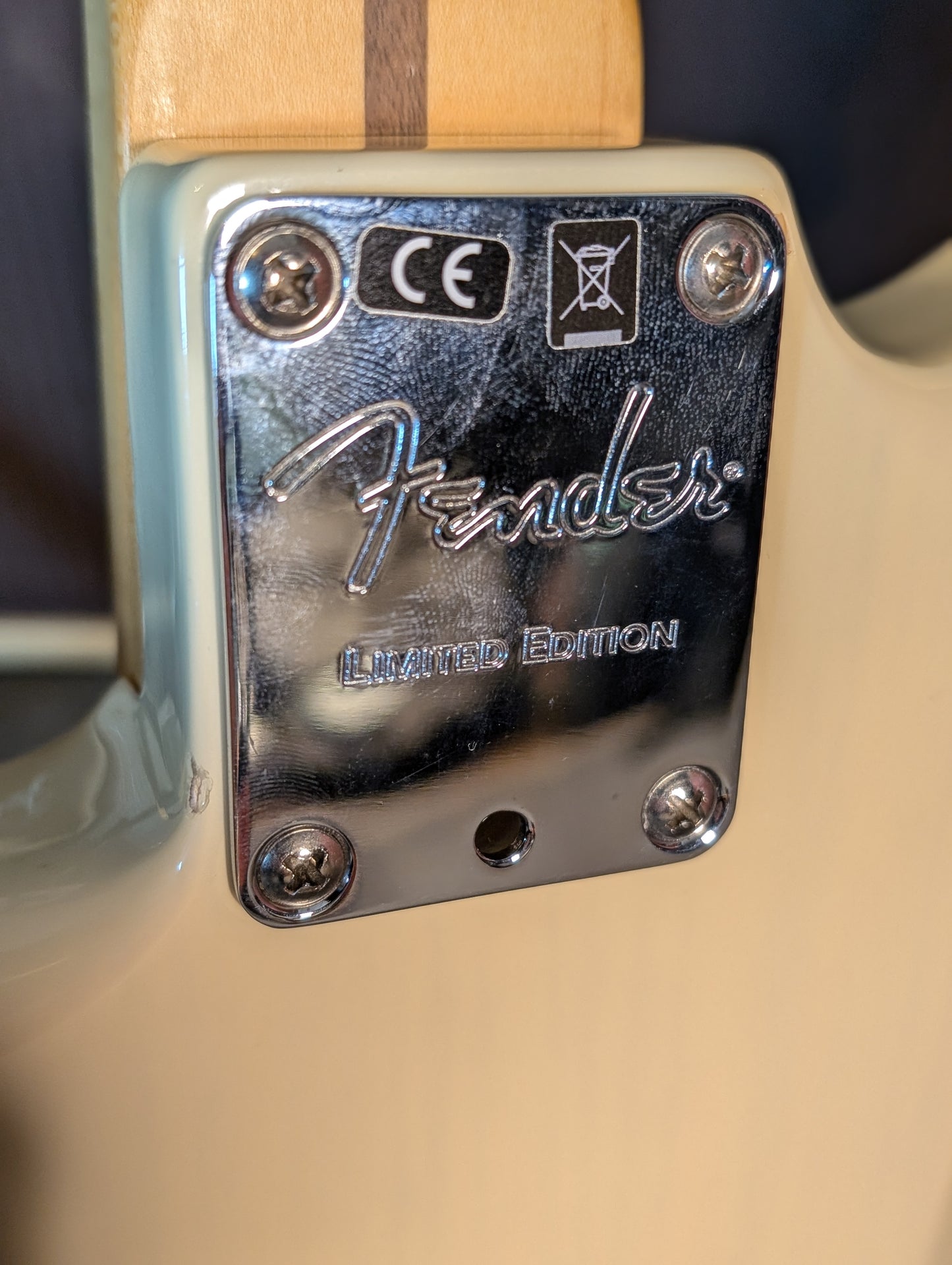 Fender Parallel Universe Whiteguard Stratocaster Electric Guitar w/Case - Vintage Blonde (2018)