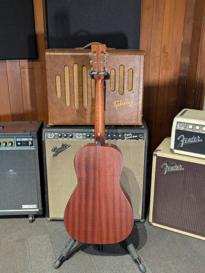 Eastman E1P Bluesmaster Limited Edition Parlor Acoustic Guitar w/Gig Bag - Classic Finish (Serial #M2333272)