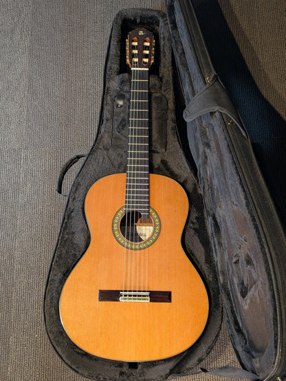 Alhambra 11P Classical Guitar w/Case (Used)