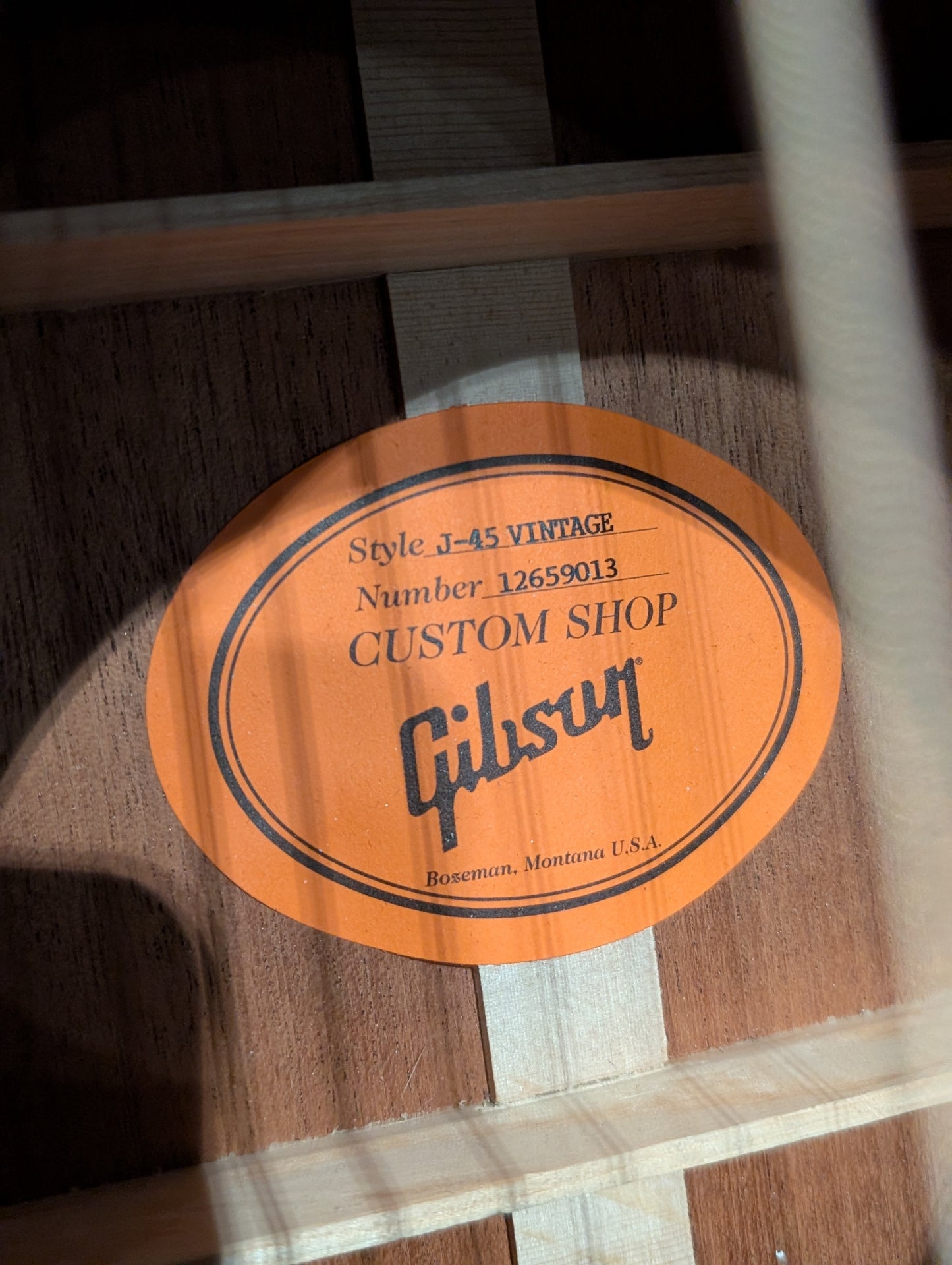Gibson J-45 Vintage Dreadnought Acoustic Guitar w/Case - Vintage Sunburst (2019)