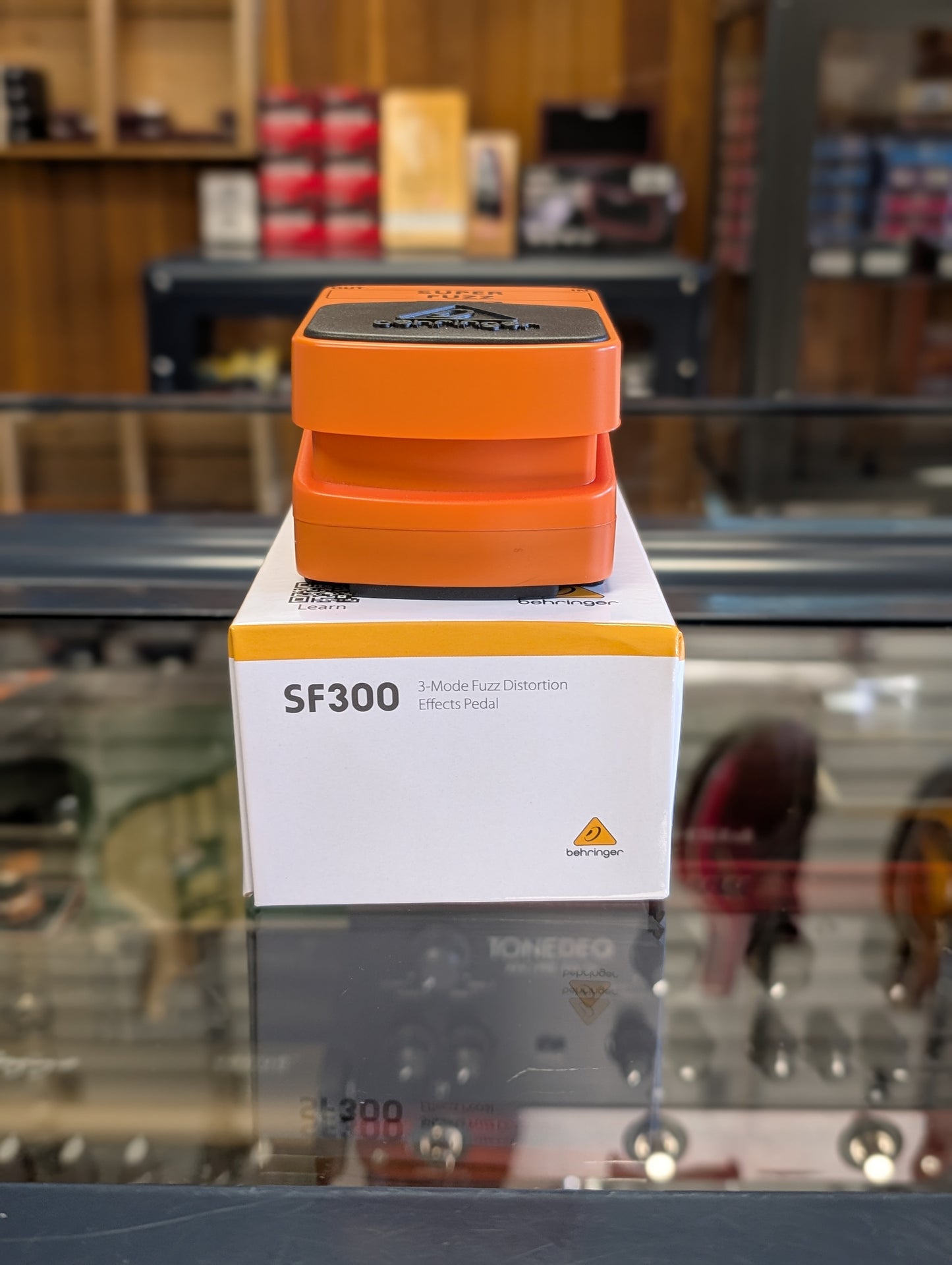 Behringer SF300 Super Fuzz w/Box (Used)