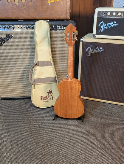 Hola Deluxe Concert Ukulele w/Gig Bag & Strap