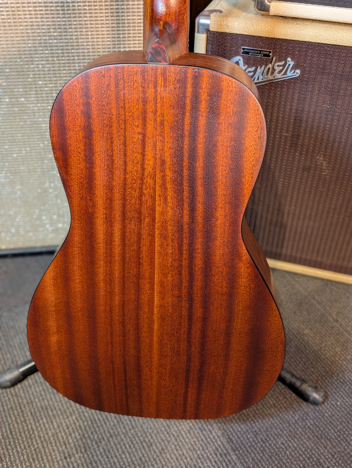 Eastman E1P Bluesmaster Limited Edition Parlor Acoustic Guitar w/Gig Bag - Classic Finish (Serial #M2333269)