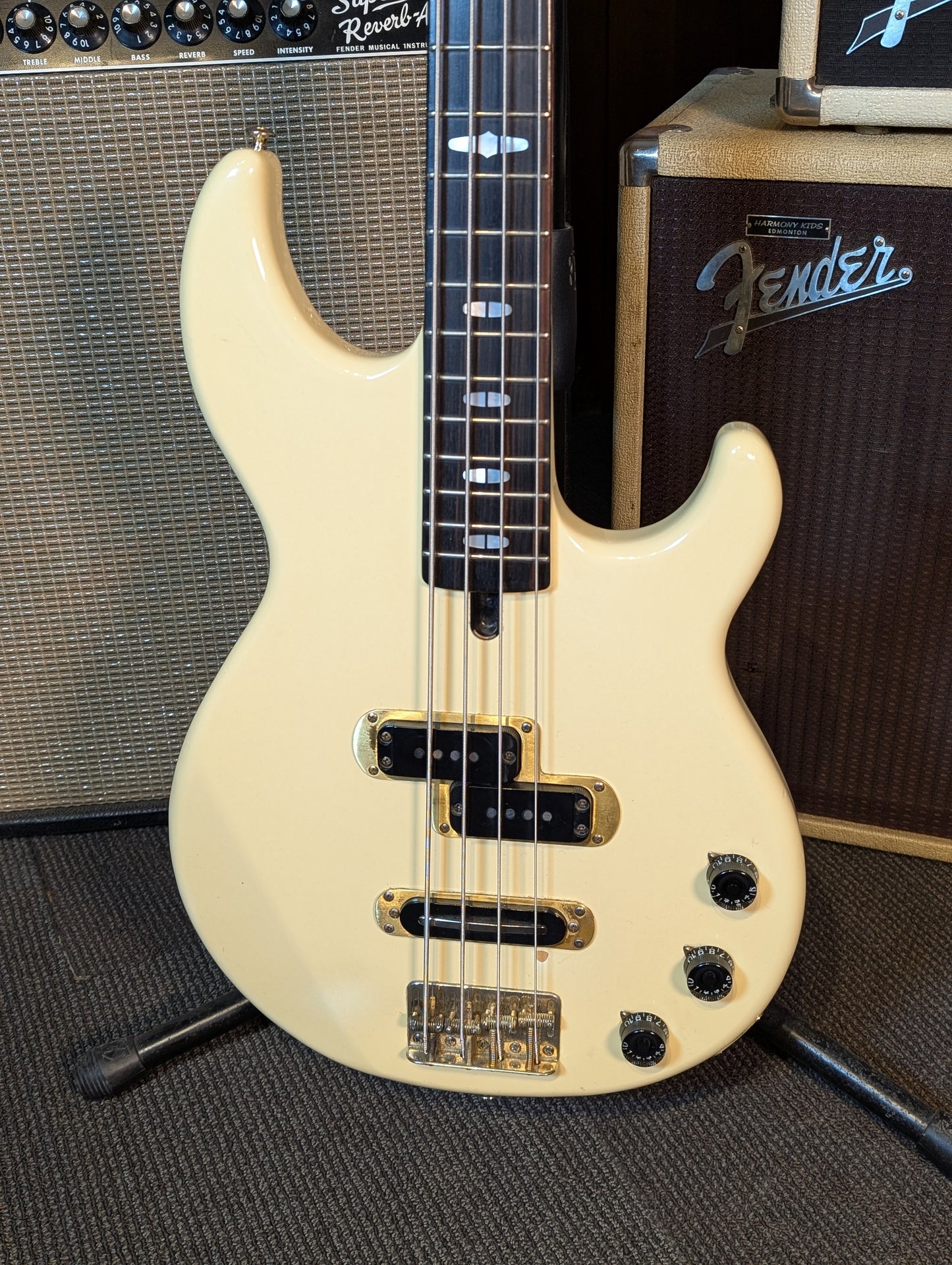 Yamaha BB3000S 4-String Passive Electric Bass Guitar w/Case - Cream White (1984)