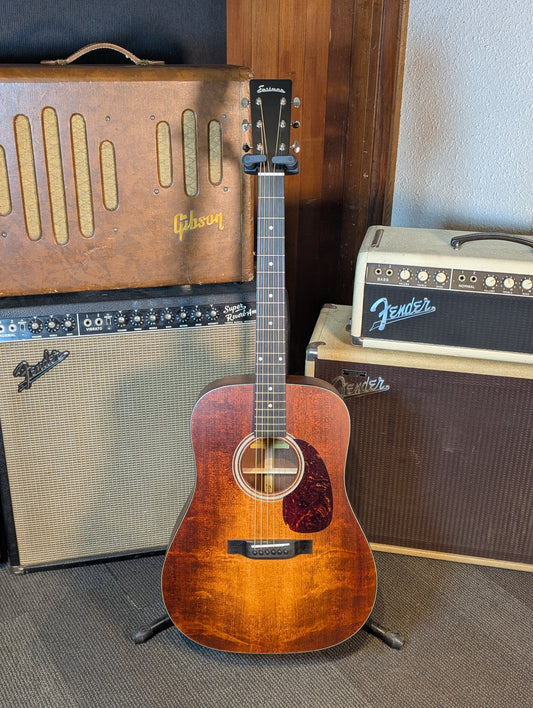 Eastman E1D Dreadnought Acoustic Guitar w/Gig Bag - Classic Finish (Serial #M2427261)
