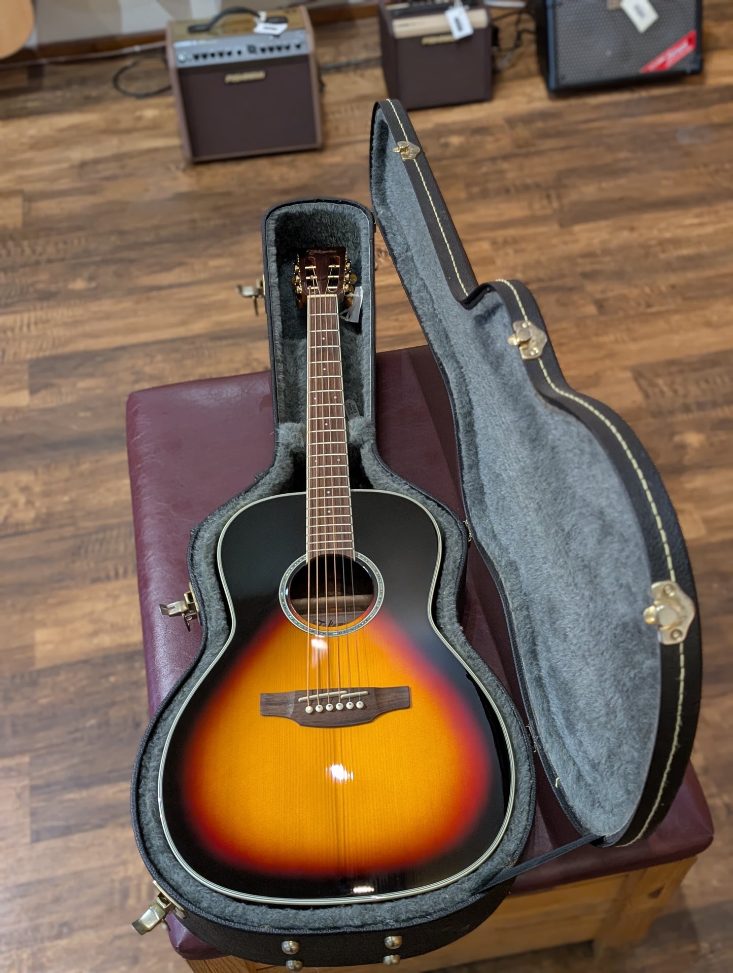 Parlor/000 Acoustic Guitar Case (Used)