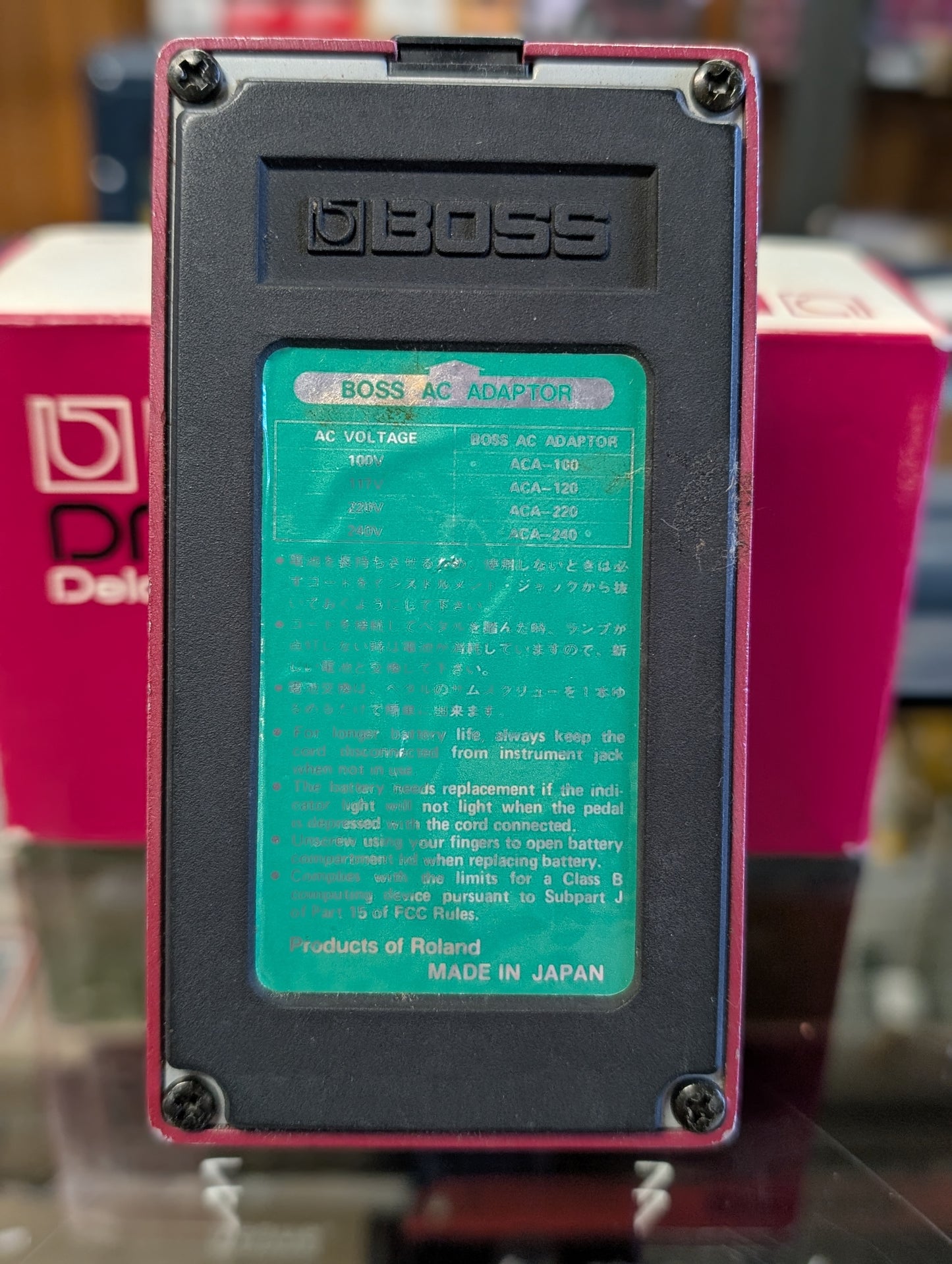 Boss DM-3 Analog Delay w/Box (1984)