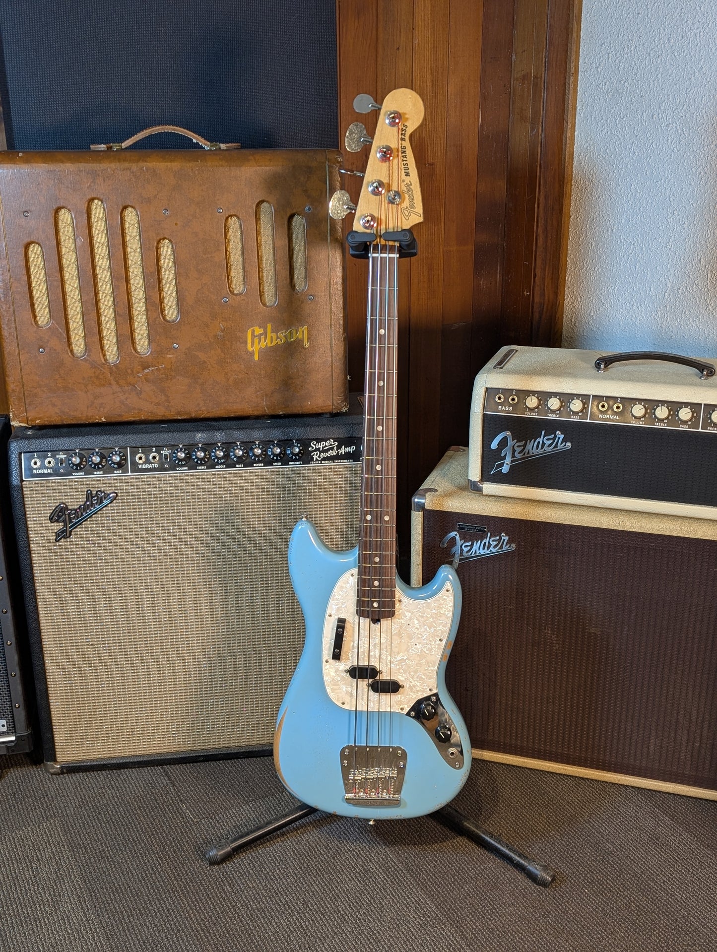 Fender JMJ Road Worn Mustang Bass - Faded Daphne Blue (2022)