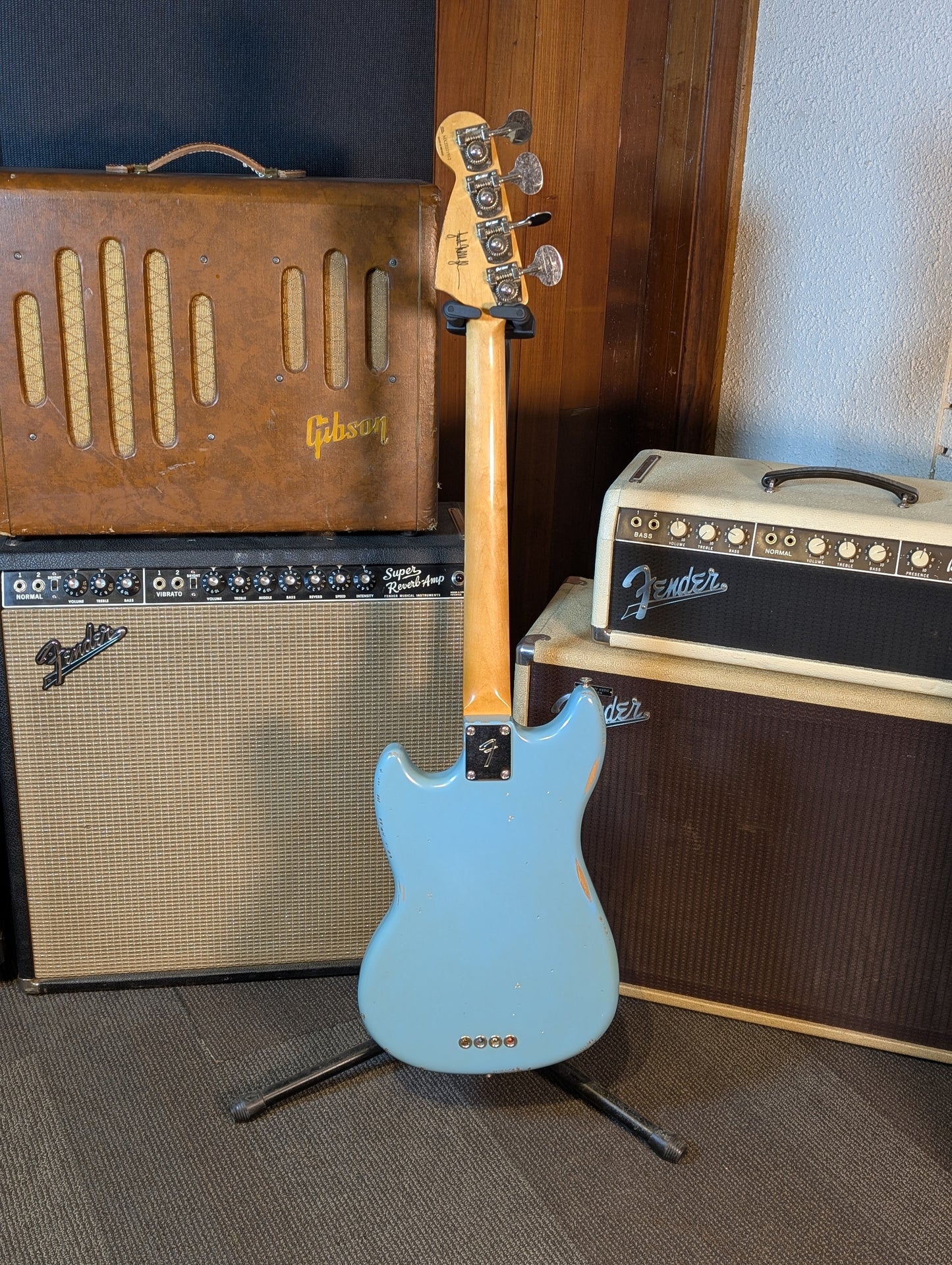 Fender JMJ Road Worn Mustang Bass - Faded Daphne Blue (2022)