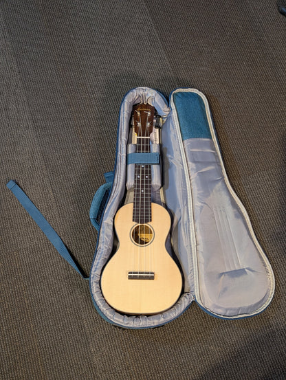 Eastman EU2-C Solid Wood Concert Ukulele w/Gig Bag - Natural (B-Stock Serial #M2408159)