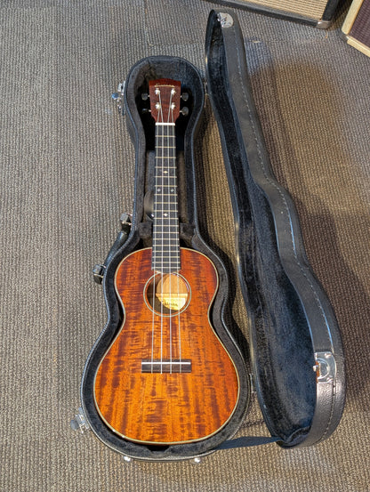 Eastman EU3-T Solid Wood Tenor Uklele w/Case - Classic Finish (B-Stock Serial #M2319178)