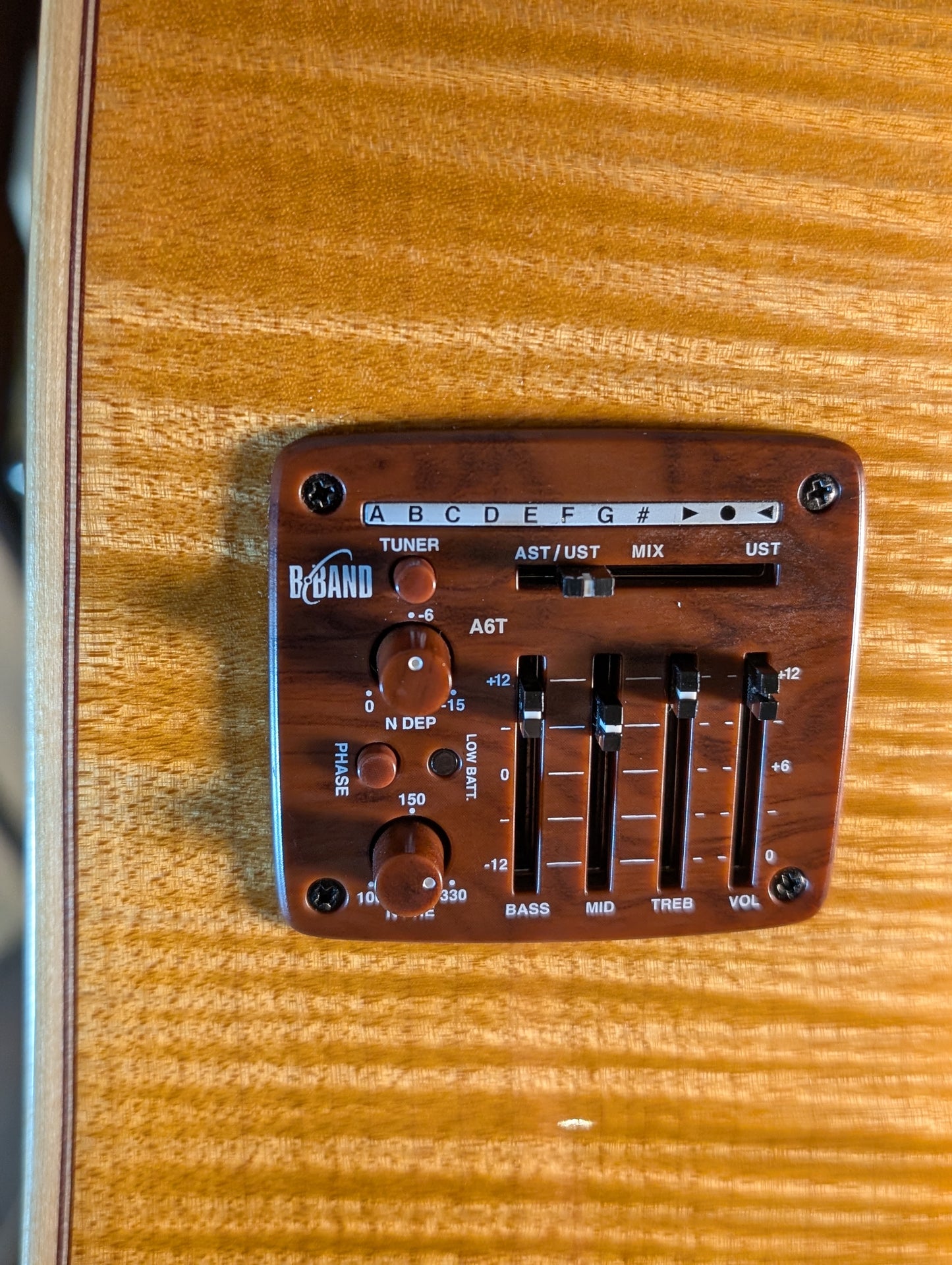 Simon & Patrick Showcase CW Maple Acoustic/Electric Guitar - Natural (Used)