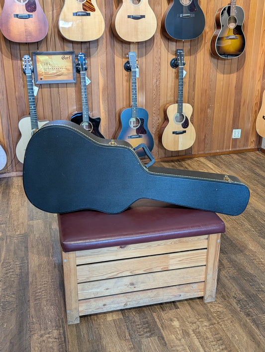 Dreadnought Acoustic Guitar Case (Used)