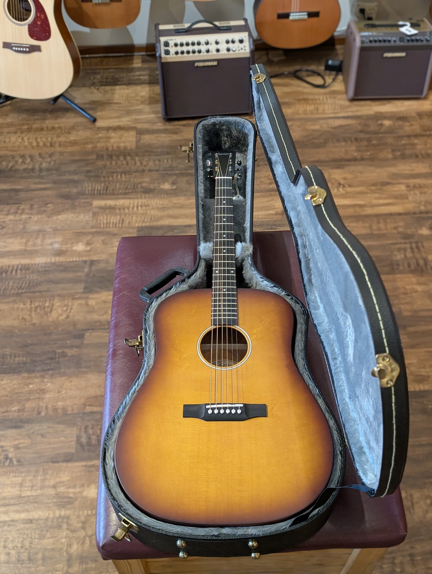 Dreadnought Acoustic Guitar Case (Used)