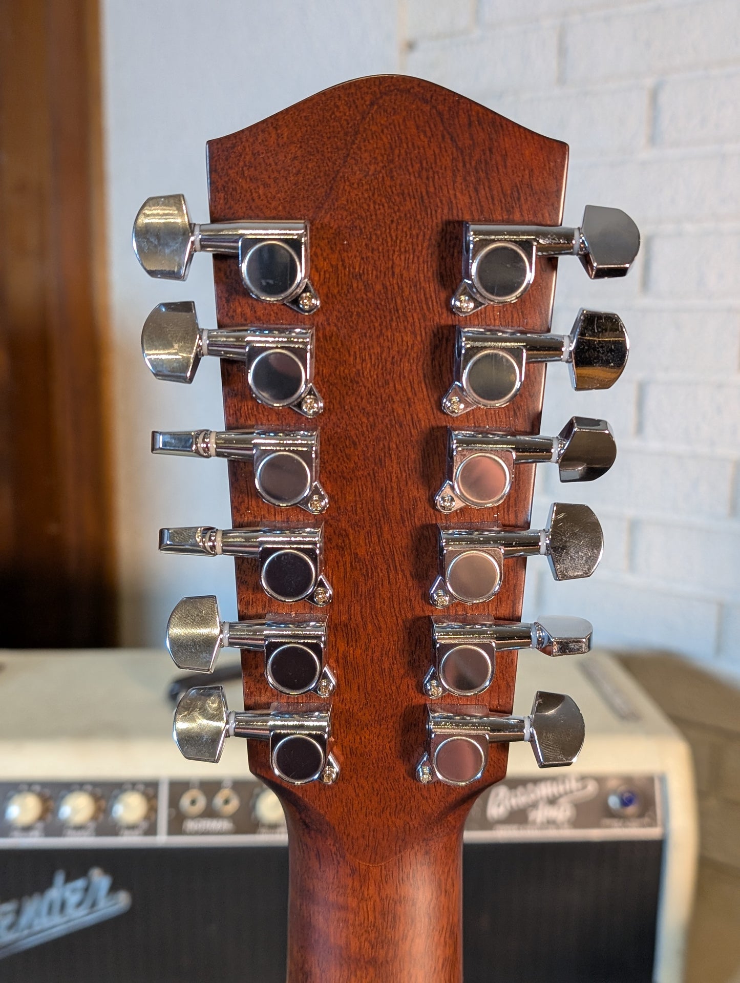 Eastman AC330E 12-String Jumbo Acoustic/Electric Guitar w/Case - Sunburst (B-Stock Serial #M2436560)