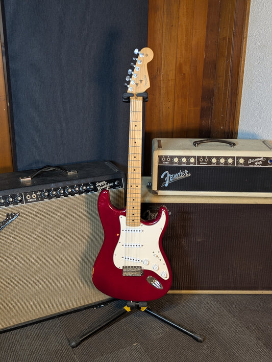Fender Highway One Stratocaster w/Case - Crimson Red Transparent (2002)