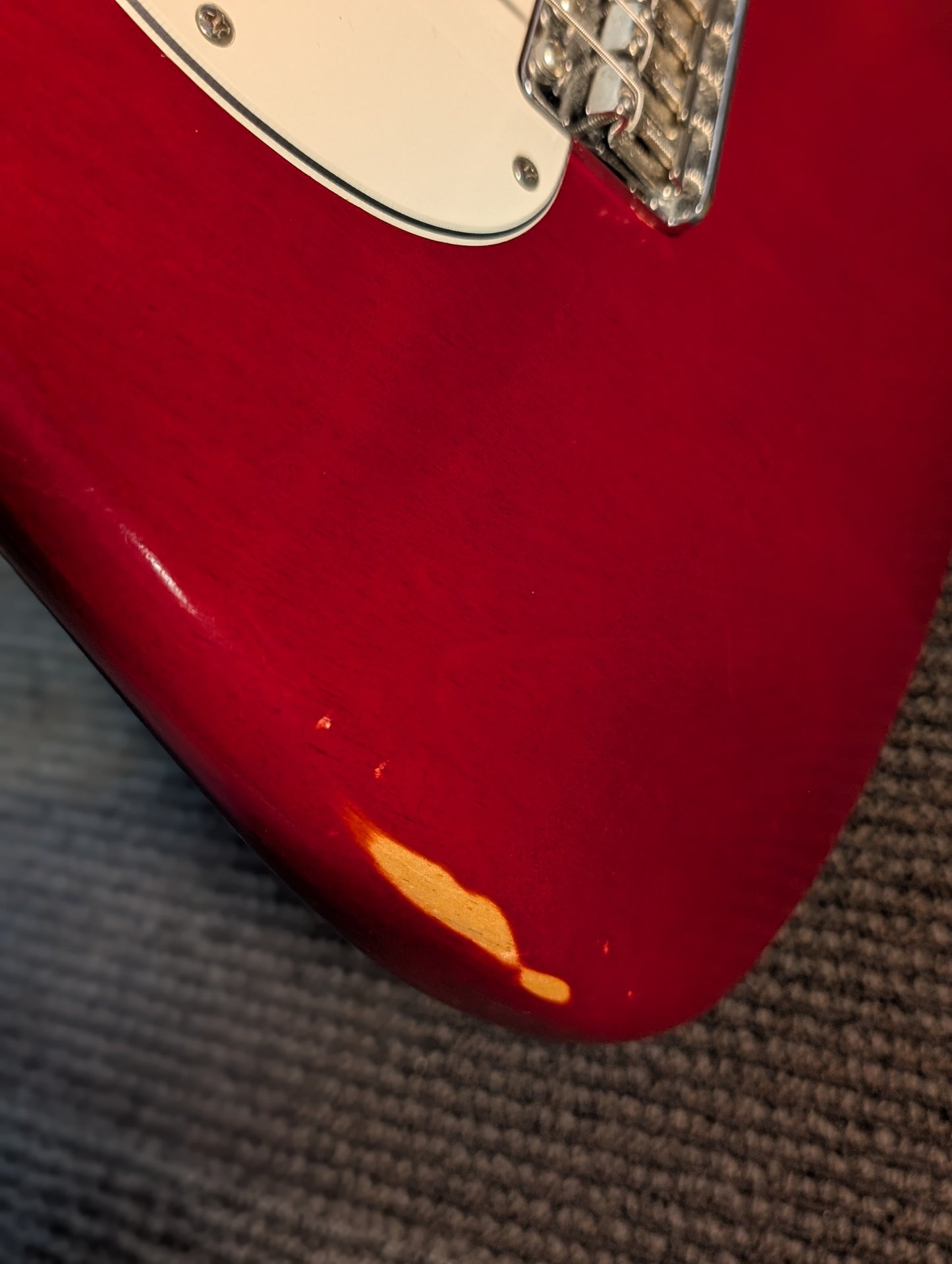 Fender Highway One Stratocaster w/Case - Crimson Red Transparent (2002)