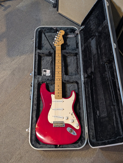 Fender Highway One Stratocaster w/Case - Crimson Red Transparent (2002)