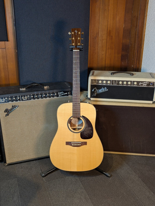 Simon & Patrick Showcase Mahogany Acoustic Guitar w/Pickup & Case - Natural (Used)