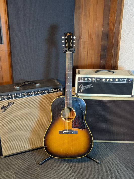 Gibson J-45 Dreadnought Acoustic Guitar w/Case - Sunburst (1955)