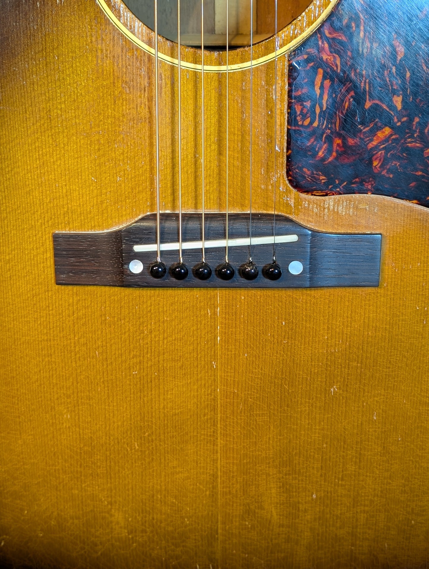 Gibson J-45 Dreadnought Acoustic Guitar w/Case - Sunburst (1955)